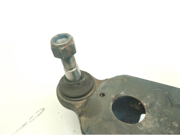 BRAZO SUSPENSION DEL IZQ INF IVECO DAILY VI Furgón|Desguaces La Cabaña