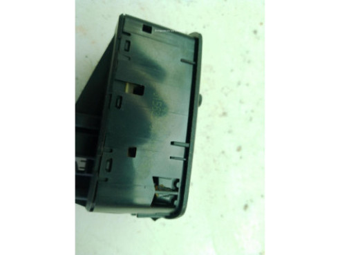 13430017  MANDO ELEVALUNAS PUERTA LAT DEL IZQ OPEL CORSA E (X15)|Desguaces La Cabaña