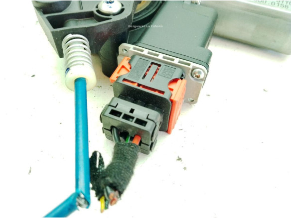 541613212 ELEVALUNAS PUERTA LAT DEL DER OPEL CORSA E (X15)|Desguaces La Cabaña