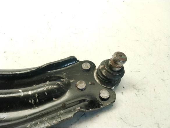 A4153300300  BRAZO SUSPENSION DEL IZQ INF MERCEDES BENZ CITAN Furgón (415)|Desguaces La Cabaña