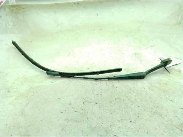 BM5117526BC BRAZO LIMPIAPARABRISAS DEL DER FORD FOCUS III Sedán|Desguaces La Cabaña
