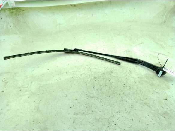 BM5117526BC BRAZO LIMPIAPARABRISAS DEL DER FORD FOCUS III Sedán|Desguaces La Cabaña