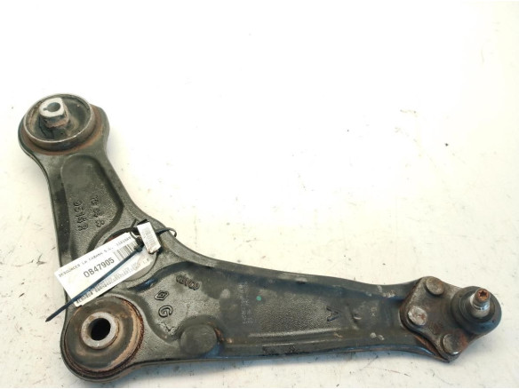 545056711R BRAZO SUSPENSION DEL IZQ INF RENAULT GRAND SCENIC IV (R9_)|Desguaces La Cabaña