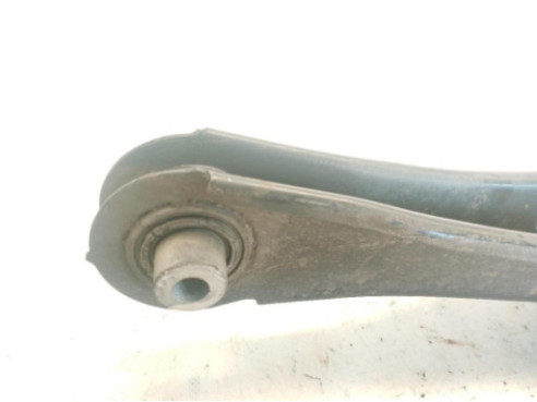 BRAZO SUSPENSION TRASERO IZQUIERDO INFERIOR CENTRAL|Desguaces La Cabaña 2