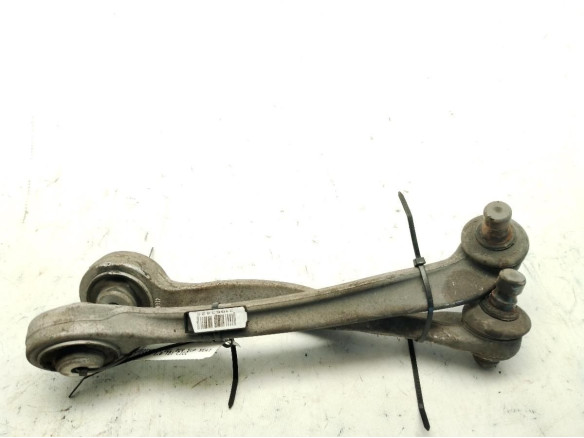 8E0407510P  BRAZO SUSPENSION DEL DER SUP SEAT EXEO ST (3R5)|Desguaces La Cabaña