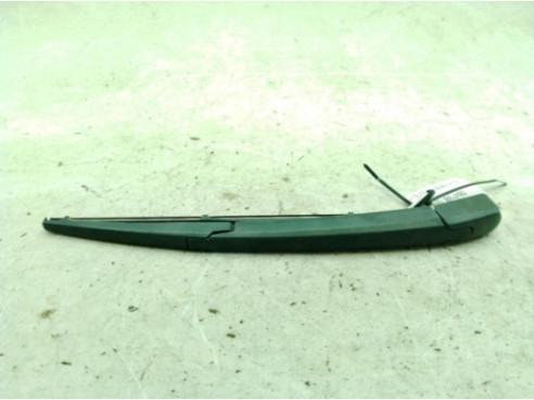 988152P000  BRAZO LIMPIAPARABRISAS TRA PORTÓN KIA RIO IV (YB, SC)|Desguaces La Cabaña