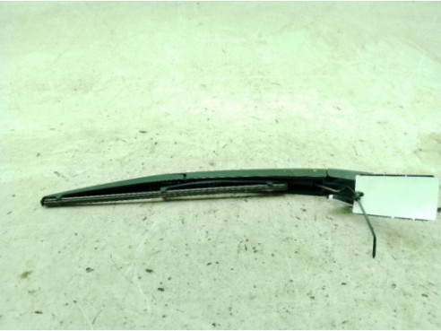 988152P000  BRAZO LIMPIAPARABRISAS TRA PORTÓN KIA RIO IV (YB, SC)|Desguaces La Cabaña