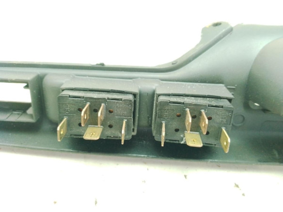 T867171B MANDO ELEVALUNAS PUERTA LAT DEL IZQ SEAT IBIZA II (6K1)|Desguaces La Cabaña