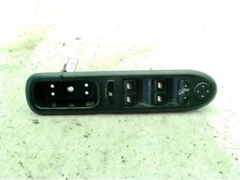 96468704XT MANDO ELEVALUNAS PUERTA LAT DEL IZQ PEUGEOT 407 (6D_)|Desguaces La Cabaña
