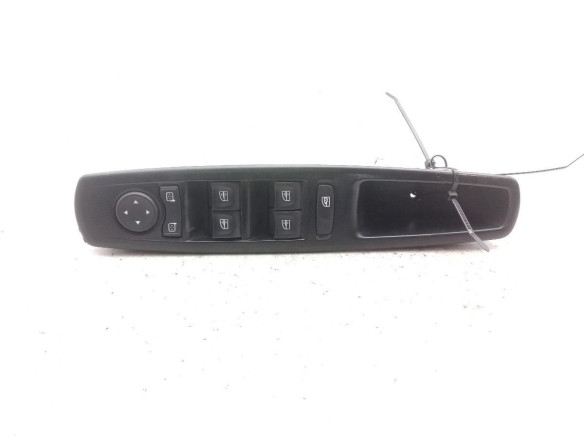 MANDO ELEVALUNAS PUERTA LAT DEL IZQ RENAULT MEGANE III Fastback (BZ0_)|Desguaces La Cabaña