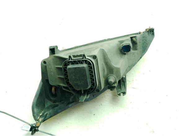FARO DERECHO FORD FOCUS (DAW, DBW)|Desguaces La Cabaña