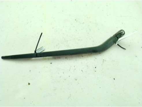 988151J001  BRAZO LIMPIAPARABRISAS TRA PORTÓN HYUNDAI i20 (PB, PBT)|Desguaces La Cabaña