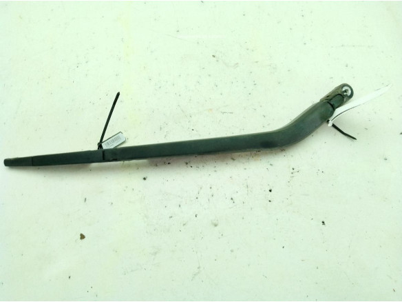 988151J001  BRAZO LIMPIAPARABRISAS TRA PORTÓN HYUNDAI i20 (PB, PBT)|Desguaces La Cabaña