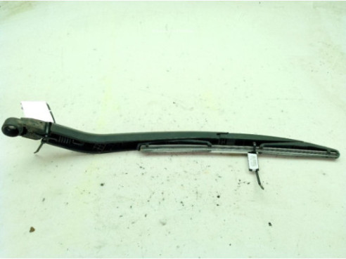 988151J001  BRAZO LIMPIAPARABRISAS TRA PORTÓN HYUNDAI i20 (PB, PBT)|Desguaces La Cabaña