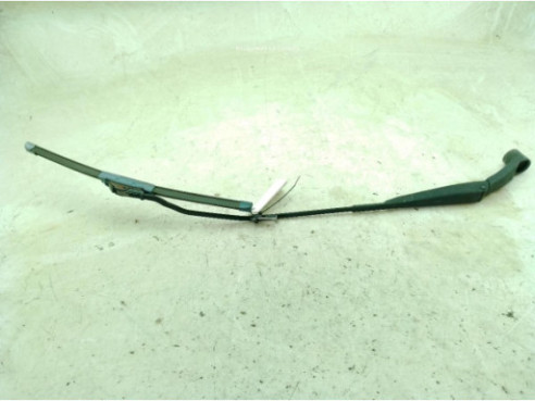 983201J000  BRAZO LIMPIAPARABRISAS DEL DER HYUNDAI i20 (PB, PBT)|Desguaces La Cabaña