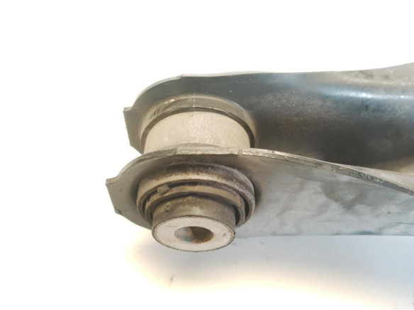 688469401 BRAZO SUSPENSION TRA DER INF CENTRAL BMW 3 (G20)|Desguaces La Cabaña