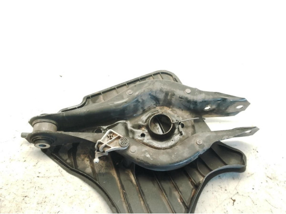 33326884694  BRAZO SUSPENSION TRA IZQ INF CENTRAL BMW 3 (G20)|Desguaces La Cabaña