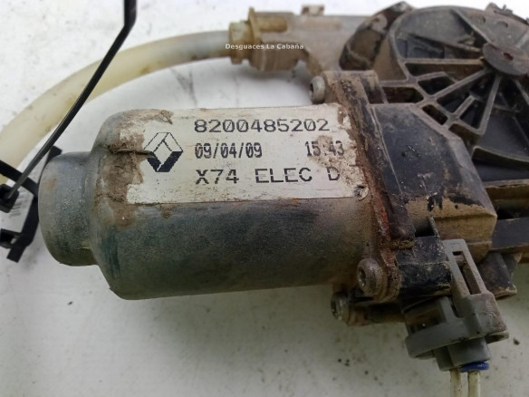 8200485202 ELEVALUNAS PUERTA LAT TRA DER RENAULT LAGUNA II (BG0/1_)|Desguaces La Cabaña