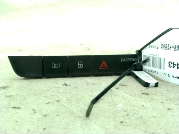6V0927132A INTERRUPTOR WARNING SKODA FABIA III (NJ3)|Desguaces La Cabaña