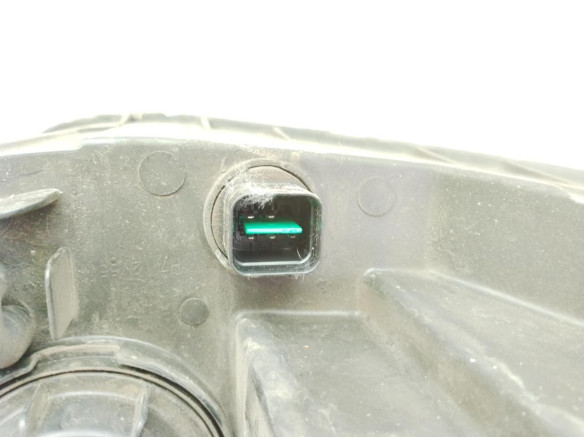 921012B010  FARO IZQUIERDO HYUNDAI SANTA FE II (CM)|Desguaces La Cabaña