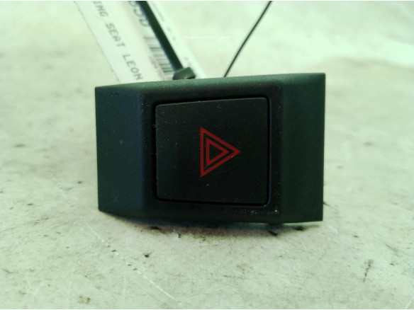6F0953235  INTERRUPTOR WARNING SEAT LEON Sportstourer (KL8)|Desguaces La Cabaña