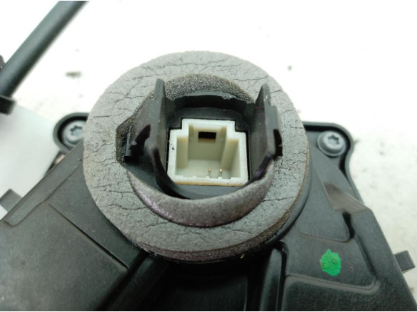 805024067R CERRADURA PUERTA LAT DEL DER RENAULT CAPTUR II (HF_)|Desguaces La Cabaña