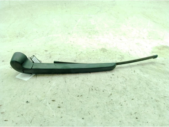 BRAZO LIMPIAPARABRISAS TRA PORTÓN AUDI Q5 (8RB)|Desguaces La Cabaña
