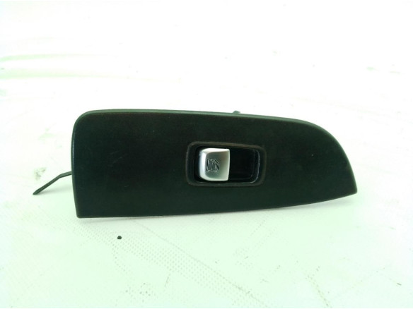 A2059051513 MANDO ELEVALUNAS PUERTA LAT DEL DER MERCEDES BENZ VITO Tourer (W447)|Desguaces La Cabaña