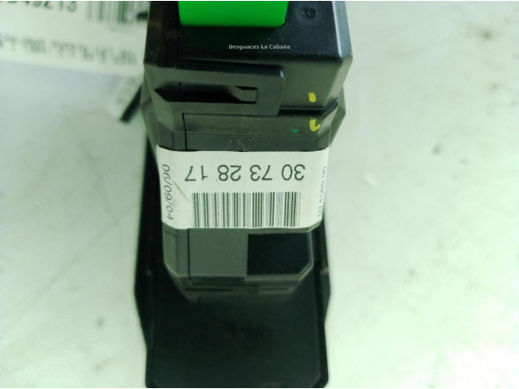 30732817 MANDO ELEVALUNAS PUERTA LAT DEL DER VOLVO S60 I (384)|Desguaces La Cabaña