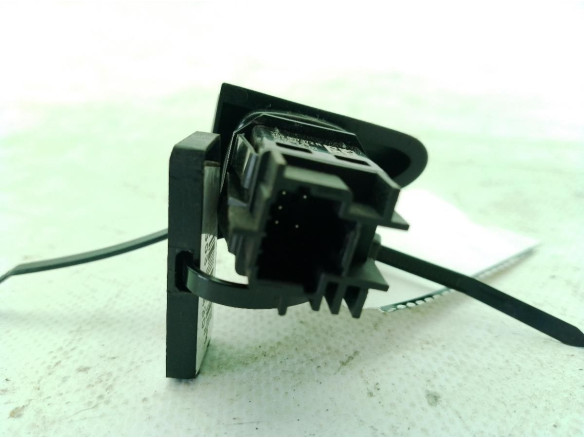 252907372R INTERRUPTOR WARNING RENAULT CAPTUR (J5_, H5_)|Desguaces La Cabaña