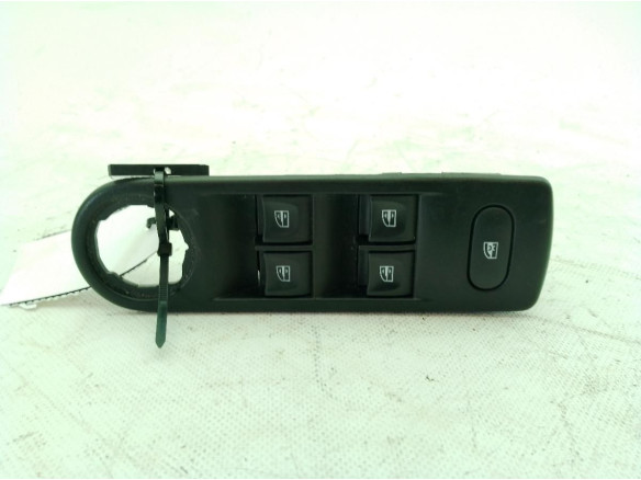 254118722R MANDO ELEVALUNAS PUERTA LAT DEL IZQ RENAULT CAPTUR (J5_, H5_)|Desguaces La Cabaña