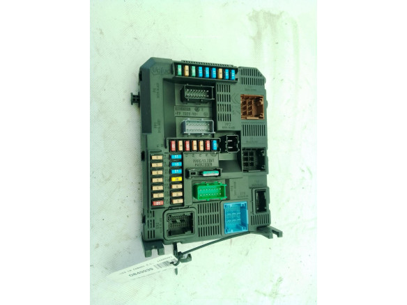 9819849680 CAJA FUSIBLES INTERIOR (BSI) CITROEN C4 CACTUS|Desguaces La Cabaña