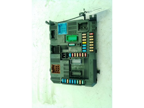9819849680 CAJA FUSIBLES INTERIOR (BSI) CITROEN C4 CACTUS|Desguaces La Cabaña