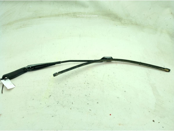30753525 BRAZO LIMPIAPARABRISAS DEL DER VOLVO XC60 (156)|Desguaces La Cabaña