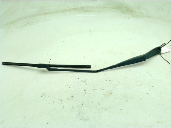 30753526 BRAZO LIMPIAPARABRISAS DEL IZQ VOLVO XC60 (156)|Desguaces La Cabaña