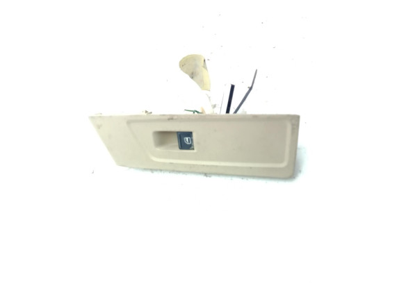 MANDO ELEVALUNAS PUERTA LAT DEL DER VW PASSAT (362)|Desguaces La Cabaña