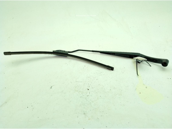 8250A171  BRAZO LIMPIAPARABRISAS DEL IZQ MITSUBISHI ASX (GA_W_)|Desguaces La Cabaña