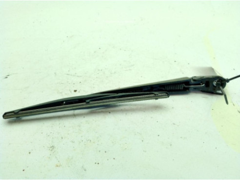8253A029  BRAZO LIMPIAPARABRISAS TRA PORTÓN MITSUBISHI ASX (GA_W_)|Desguaces La Cabaña