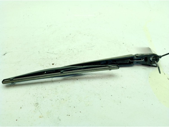 8253A029  BRAZO LIMPIAPARABRISAS TRA PORTÓN MITSUBISHI ASX (GA_W_)|Desguaces La Cabaña