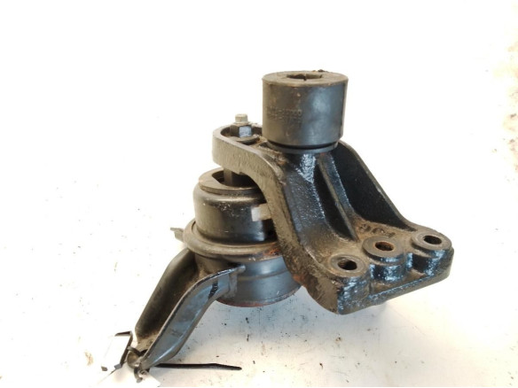 218102S200  SOPORTE MOTOR DER HYUNDAI ix35 (LM, EL, ELH)|Desguaces La Cabaña