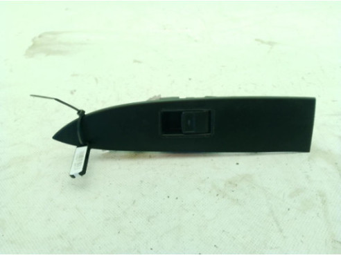 8481005070 MANDO ELEVALUNAS PUERTA LAT TRA DER TOYOTA AVENSIS Sedán (_T27_)|Desguaces La Cabaña