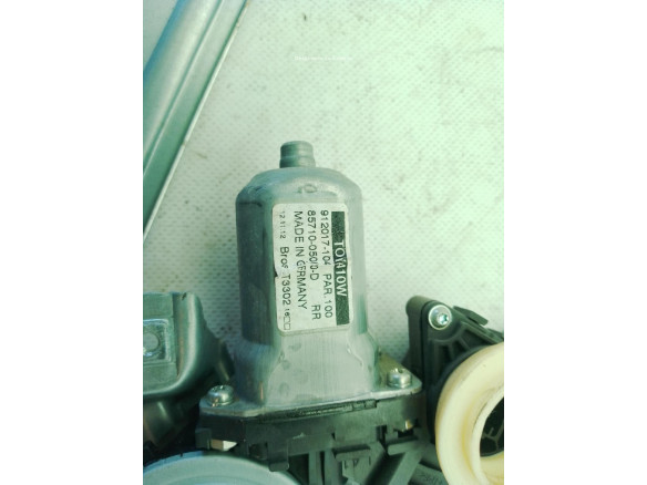 857100500D ELEVALUNAS PUERTA LAT TRA DER TOYOTA AVENSIS Sedán (_T27_)|Desguaces La Cabaña