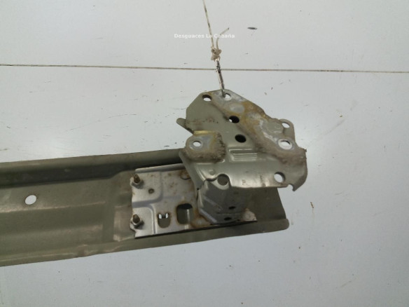 5217102080  TRAVIESA TRA TOYOTA AVENSIS Sedán (_T27_)|Desguaces La Cabaña