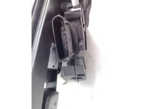 BM5AA26412AF CERRADURA PUERTA LAT TRA DER FORD FOCUS III|Desguaces La Cabaña