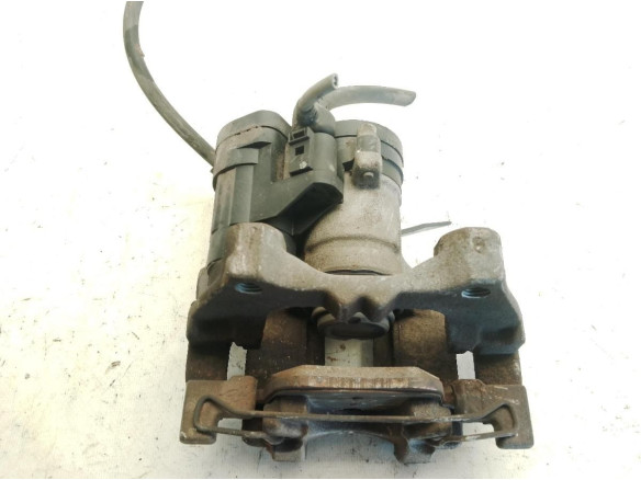 8V0615423D  PINZA TRA IZQ AUDI A3 Sportback (8VA, 8VF)|Desguaces La Cabaña