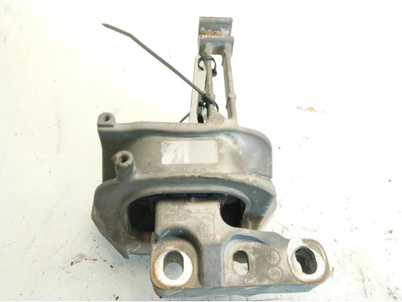 2Q0199262BK  SOPORTE MOTOR DER SKODA SCALA|Desguaces La Cabaña