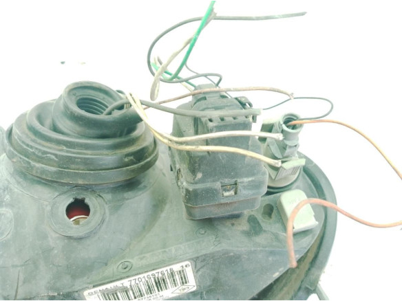 7701697618 FARO DERECHO RENAULT CLIO II (BB_, CB_)|Desguaces La Cabaña