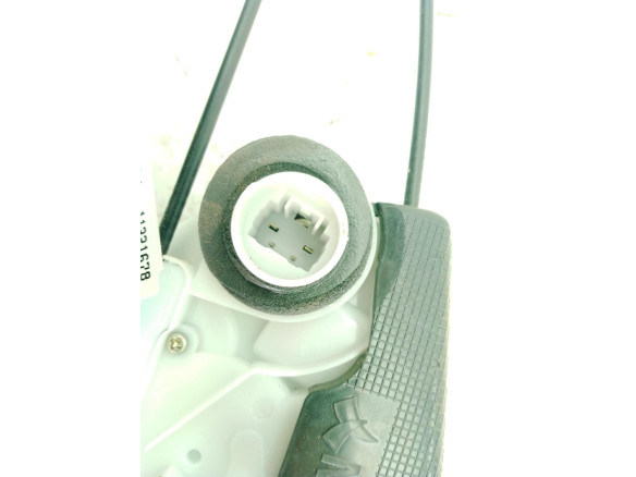 69050K0040  CERRADURA PUERTA LAT TRA DER TOYOTA YARIS CROSS (MXP_)|Desguaces La Cabaña