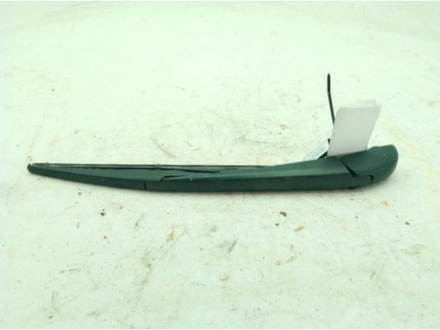 852410D170  BRAZO LIMPIAPARABRISAS TRA PORTÓN TOYOTA YARIS CROSS (MXP_)|Desguaces La Cabaña