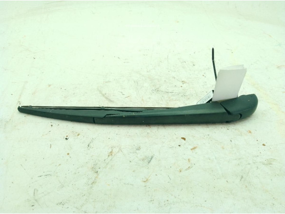 852410D170  BRAZO LIMPIAPARABRISAS TRA PORTÓN TOYOTA YARIS CROSS (MXP_)|Desguaces La Cabaña